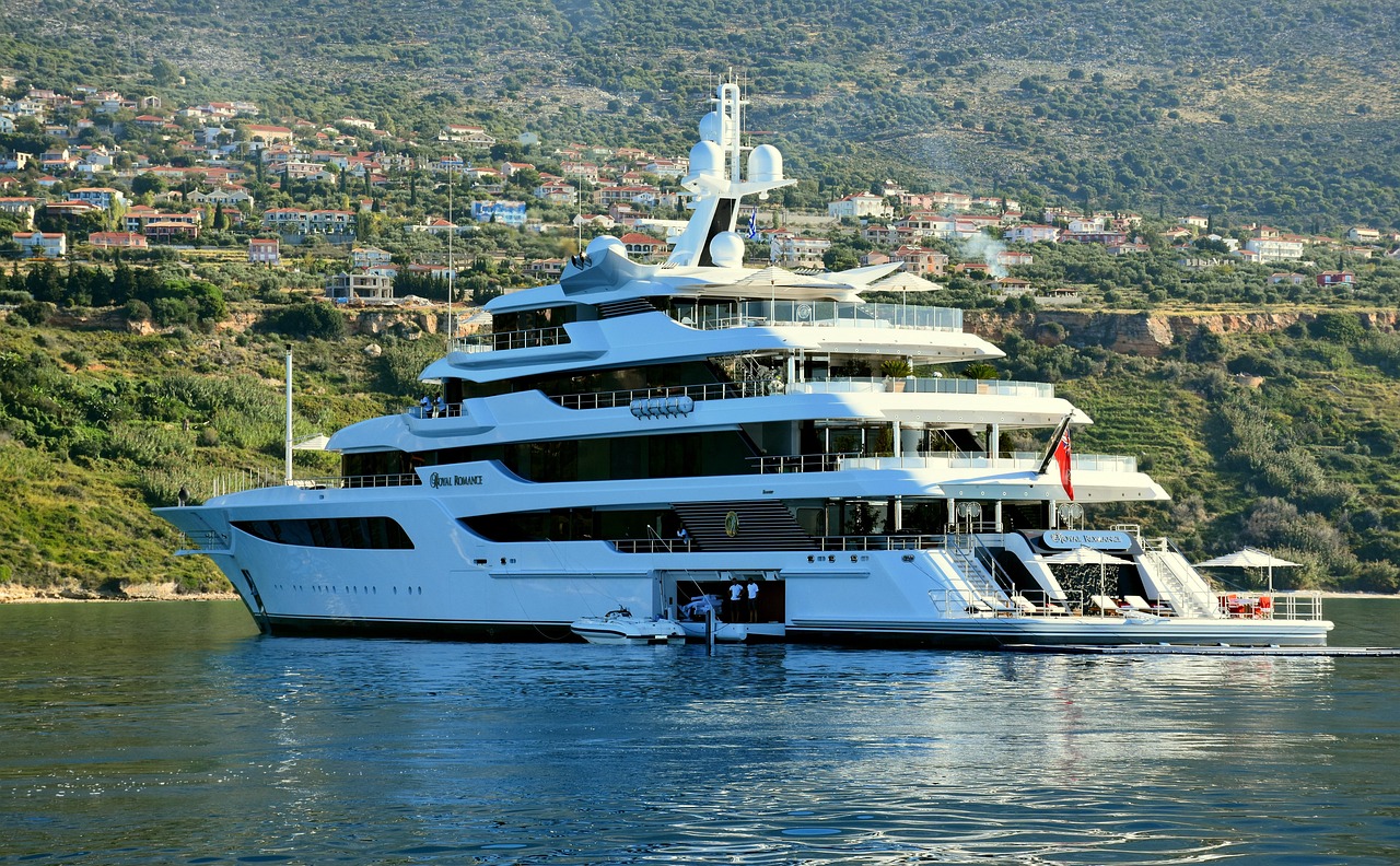 Yacht 2